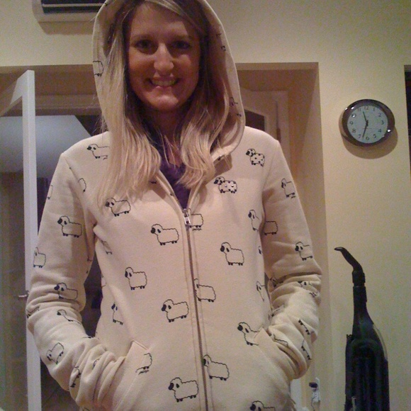Primp Cream Lamb Pattern Hoodie - Picture 8 of 8